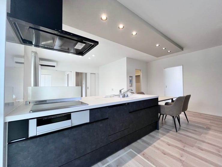 ■家族の「美味しい」が集まる舞台■高い機能性と美しいデザインを両立。料理する人も、待つ人も、笑顔になれる場所です。