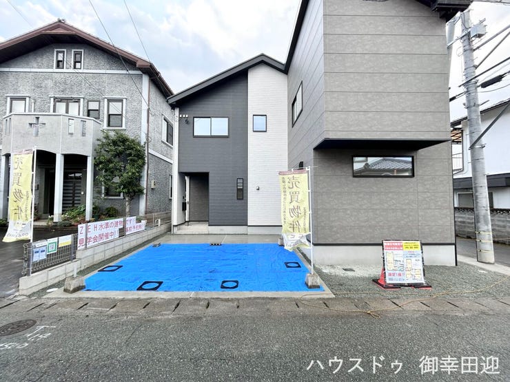 ■車と趣味の幅が広がる場所■単なる駐車スペースではない、洗車やタイヤ交換、DIYにも使える多目的な屋外スペースです。