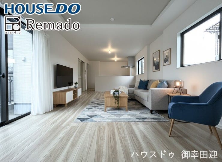 【リビング】
■家族の笑顔が集う中心地■お気に入りの家具を迎え、窓からは心地の良い光が差し込みます。※CGで家具を配置しています。