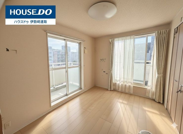 朝日に起こしてもらえる生活!
ボーっと朝日を眺めて、時間が過ぎるのに身をゆだねてみましょう…♪