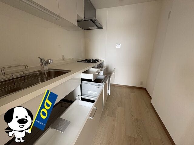 取り出しやすいオールスライド式収納です♪