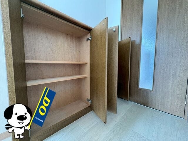 収納充実!明るい居室♪