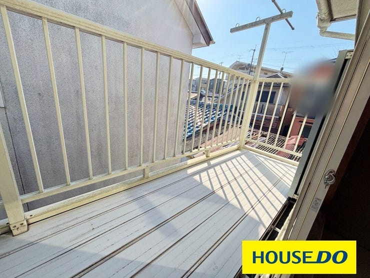 南向きで日当たりの良いバルコニーです。