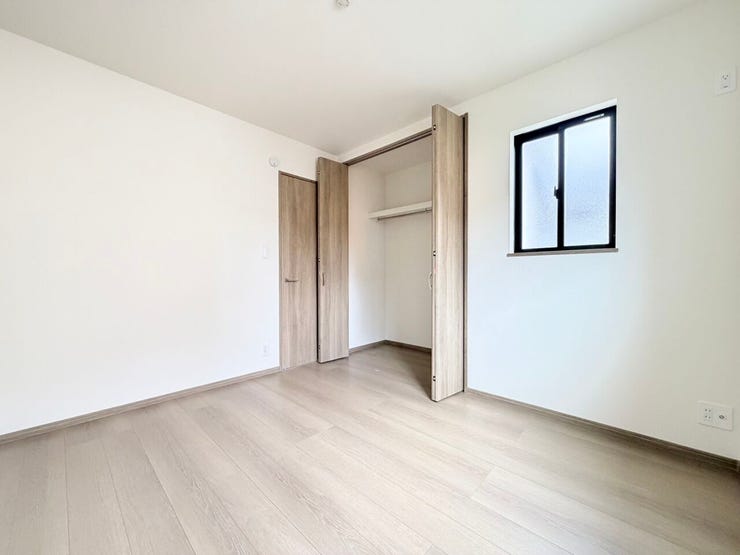 ◎収納:A号棟(7/7撮影)
全居室収納付!大容量の収納スペースで住空間もスッキリ広々♪
