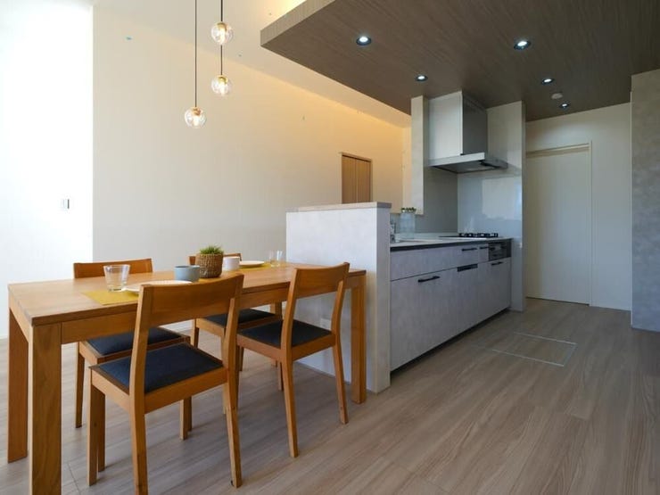 LDKが18帖以上につき圧迫感なく広々としています♪