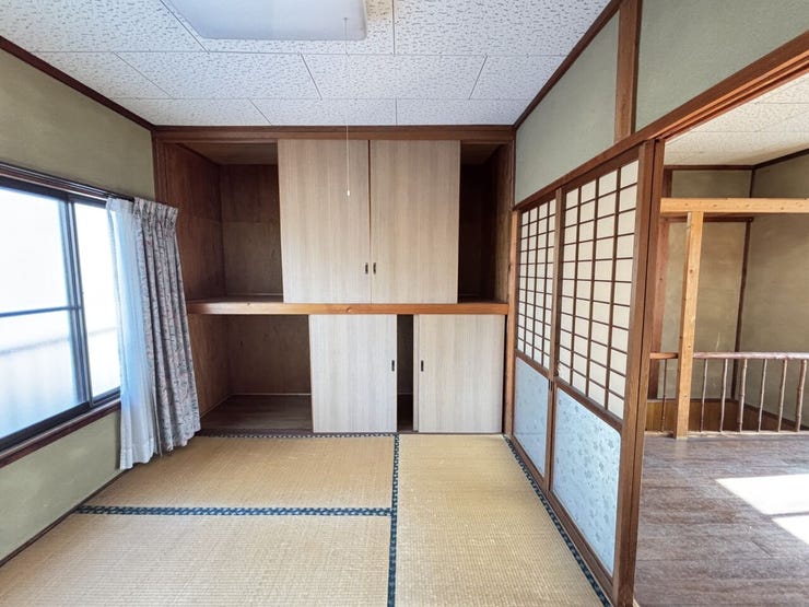 【2F 北東和室】
4.5帖
〇押入