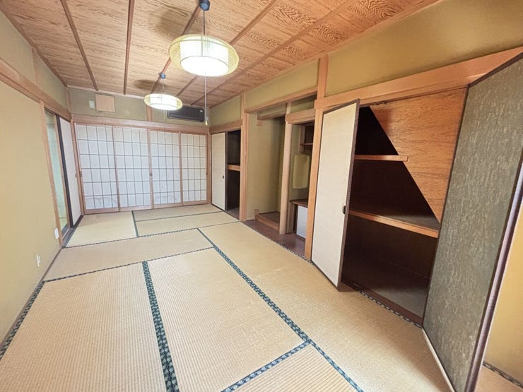 【1F 和室】
9帖
〇床の間
〇押入