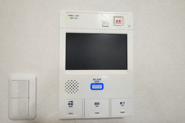来訪者のお顔も見れるので安心です♪