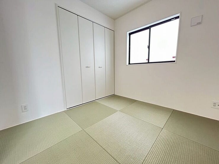 客間やお子さまスペースにも使える和室です