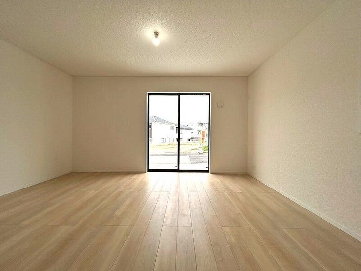 食事もくつろぎもここで完結!家族の中心になる空間です