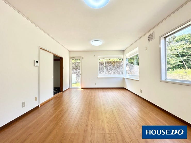 家族が集うLDKは3面採光の16.0帖大空間♪