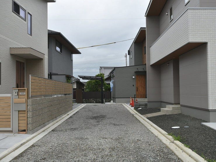 西側道路