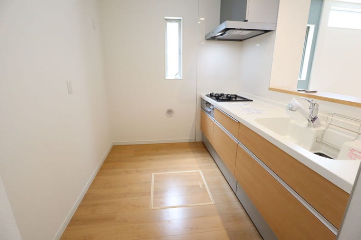 ◇キッチン(L字)◇ 同仕様
使い勝手の良いカウンターシステムキッチン♪
家事がはかどりそうです♪