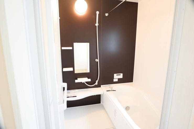 ◇浴室◇ 同仕様
一坪サイズの浴室で足が伸ばせて快適です♪
浴室暖房乾燥機付で、雨の日でも洗濯物が乾かせます♪