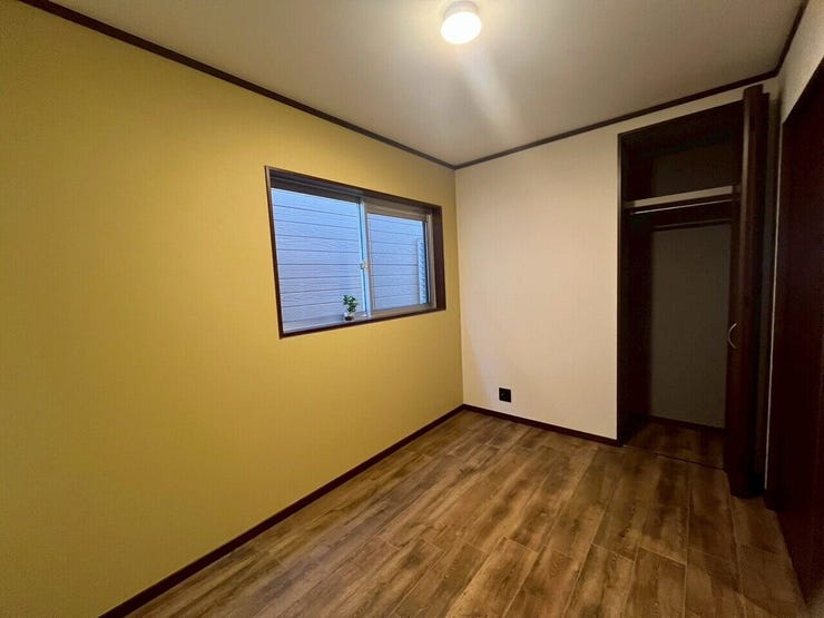 デザイン性の高いアクセントクロスで洗練された印象に♪