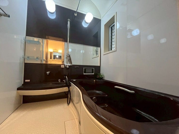 広々浴室でゆっくり1日の疲れをいやせる空間♪