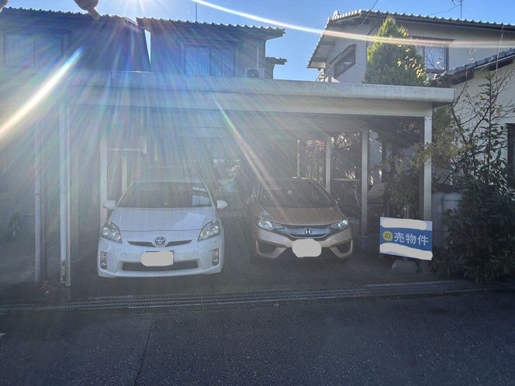 駐車場は並列2台可能です