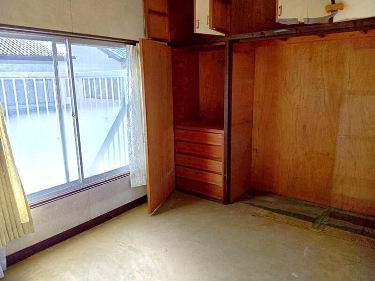 2階5.5帖の洋室です◎