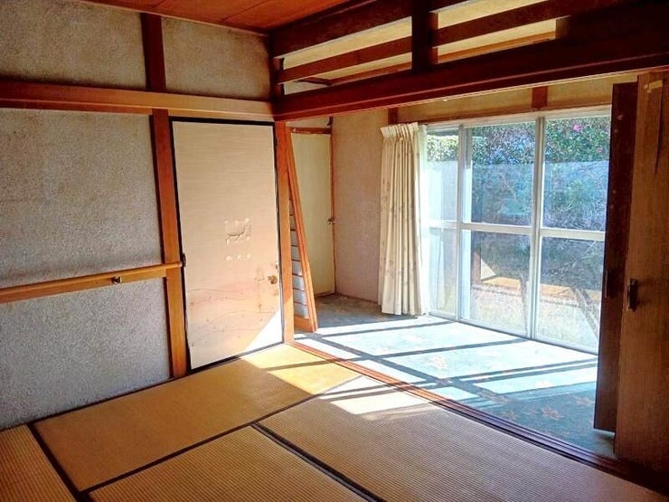 1階6帖和室◎
広縁があり心地よい日差しが差し込みます♪