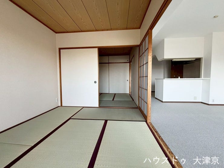 2間続きの広々和室!扉を開放すれば、より豊かでゆとりある空間になります!
