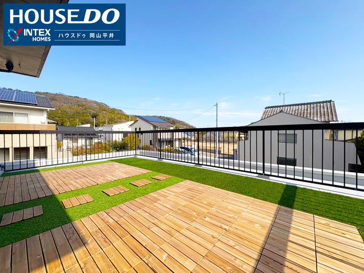 開放的なルーフバルコニー!
陽当たりも良いのでお洗濯もすぐ乾きそうですね♪