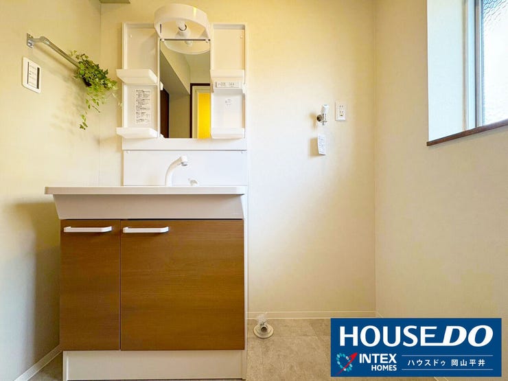 毎日使われる洗面所だからこそ、
どんな方でも使いやすいシンプルな洗面が良いですね!