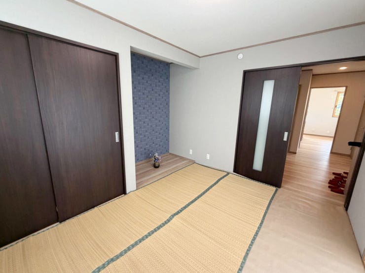 室内(2026年7月)撮影
◎本日案内可能◎
独立した和室は他の部屋とのつながりがなくプライバシーの確保ができるため、客間としても活用できます◎