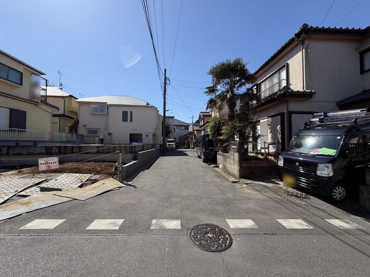 行き止まり道路なので、車の通行量も少なく、小さなお子様も安心です♪