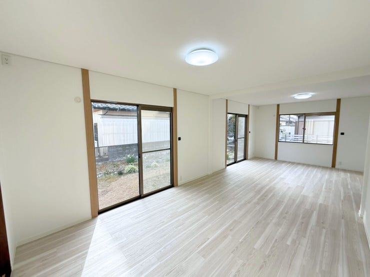 自然と家族が集まり、家族と食事を楽しみ、一緒にテレビを見て笑ったり、のんびりくつろいだりできるのがLDK。是非家族と素敵な時間をこの場所で♪