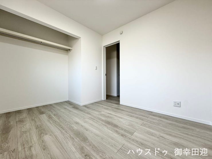 ■4.5帖洋室■寝室、書斎、趣味の部屋。家族の成長やライフスタイルに合わせ、様々な使い方ができる快適な空間です。