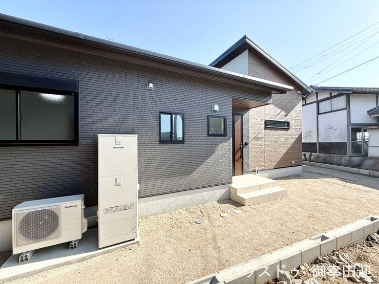 ■遊びと安らぎの多目的空間■子どもが安全に遊べ、ペットと触れ合い、大人も自然に癒やされる、暮らしを彩るスペースです。