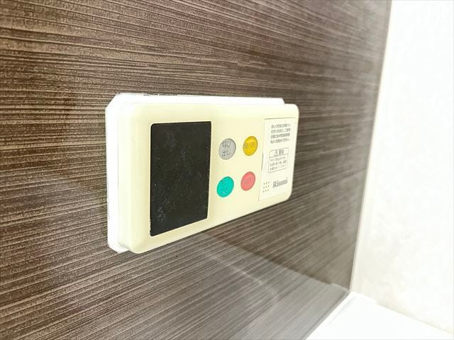 追い焚き機能も付いているので、入浴の時間帯が違っても温かく入れます。