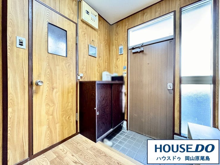 明るい玄関は来客の際にもゆったり広々とお出迎えできます。