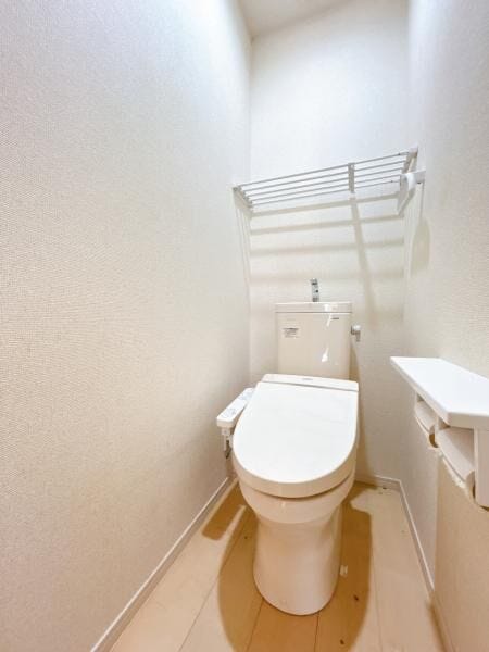 トイレは2箇所有ります!忙しい朝も安心ですね♪