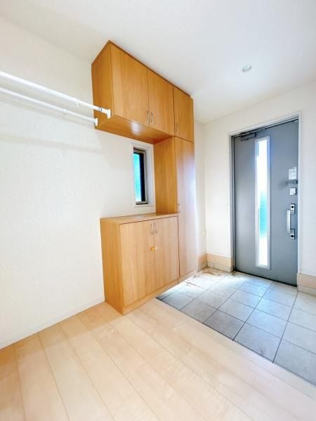 明るい光が差し込む玄関(^^♪