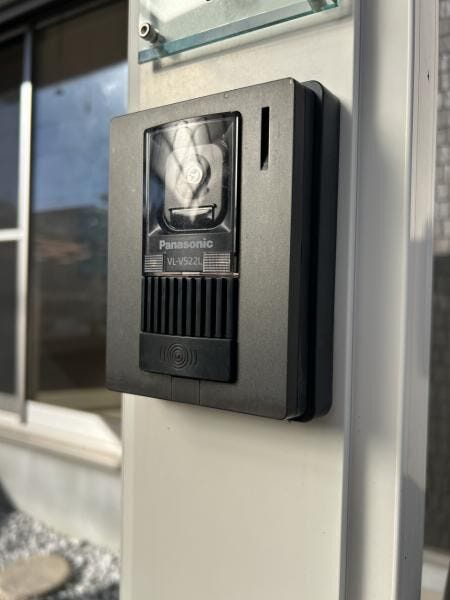 防犯対策にもなるモニター付きインターホン設置♪