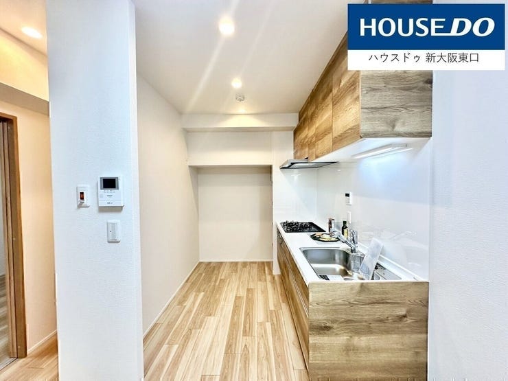 収納豊富なシステムキッチン♪3口ガスコンロ、グリル付き