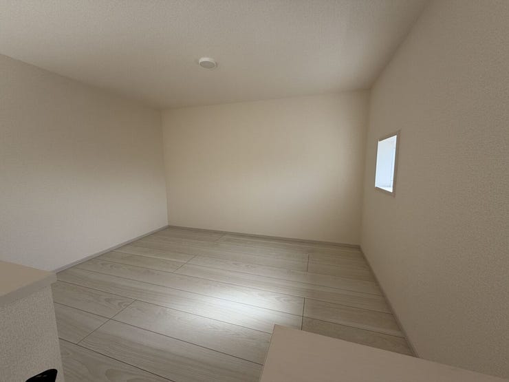 季節物や大型荷物の収納にも便利なロフトスペース。趣味や在宅ワークなど多目的に活用できます。