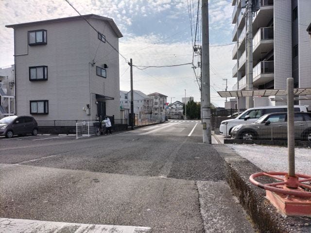 南側道路 東から西方向