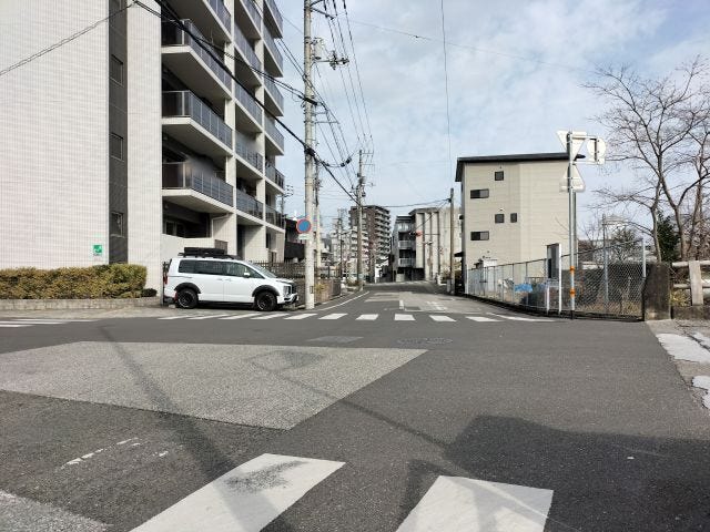 南側道路 西から東方向