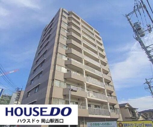 【外観】
●スーパーや病院、学校が徒歩圏内にあり、利便性がとても良いマンションです♪