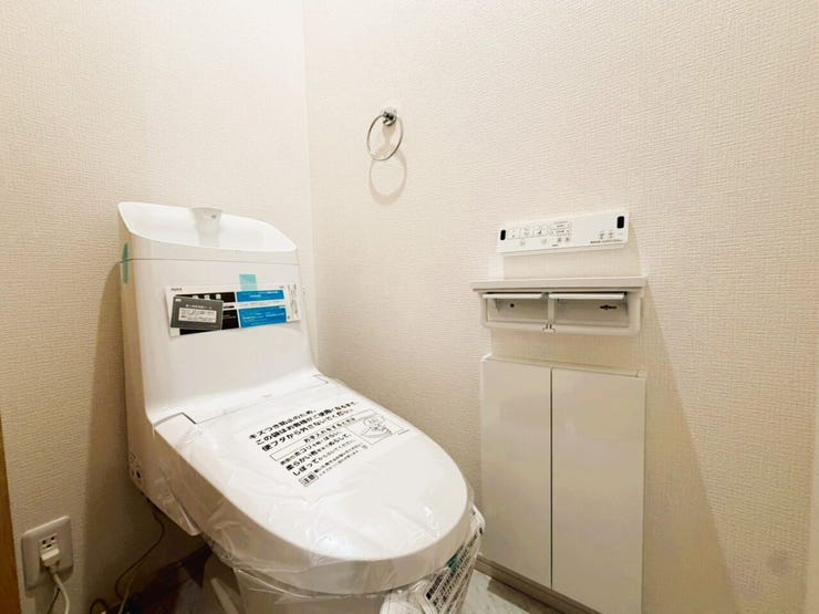 ◇売却査定相談◇
「急な転勤」「相続による売却」「金銭的な理由」など住まいの売却をそれぞれです。
仲介はもちろんのこと、弊社独自のネットワークで買取案件もご相談できます!