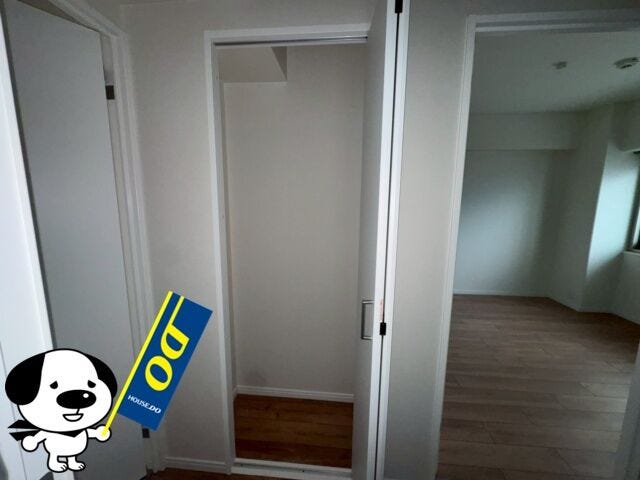 収納がございますので、お部屋がすっきり片付きますね。