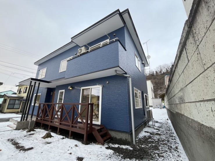 ウッドデッキ付き