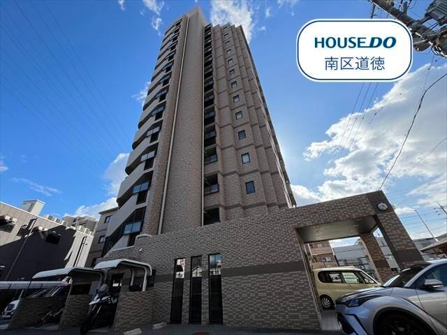 総戸数29戸のマンションです。スーパー・ドラッグストア・コンビニなど徒歩圏10分内で揃う、生活に便利な住環境です。