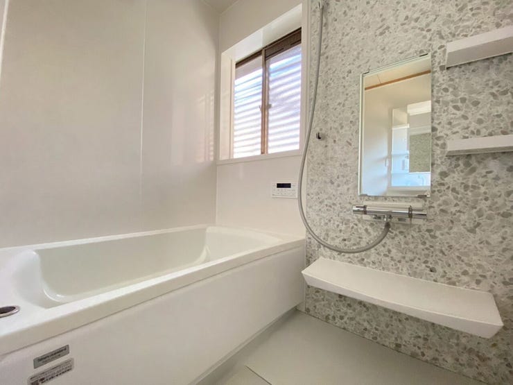 タカラスタンダードの浴槽です。
窓もあり換気ができます。