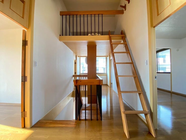 2階に上がるとロフトがあります。