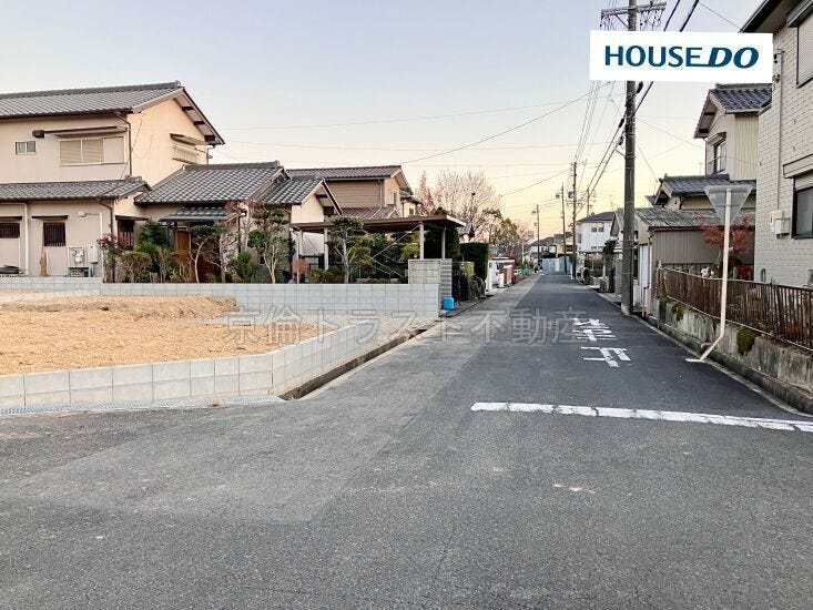 周辺は低層の住宅が多く静かで落ち着いた住宅街です◎