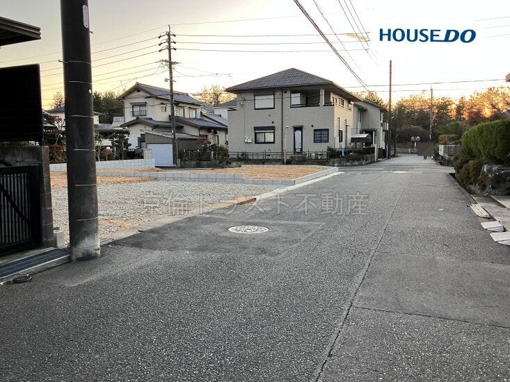 幼稚園、小・中学校が徒歩10分以内!近くに公園もあり、子育て環境が良好です◎