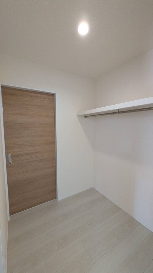 ◇LDKと洗面所を繋ぐファミリークローゼット